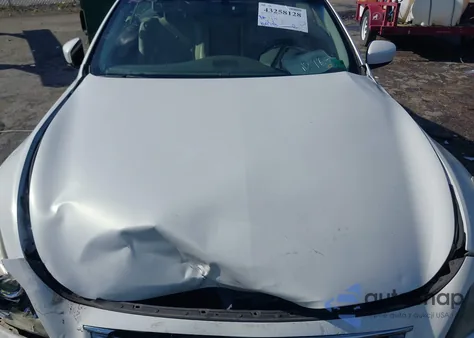 2010 Infiniti G37 z USA, uszkodzony, nr VIN JN1CV6FE2AM353874